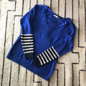 Gap v-neck sweater